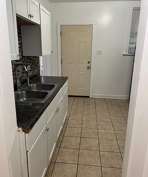 7741 S Yates Blvd — Photo 11