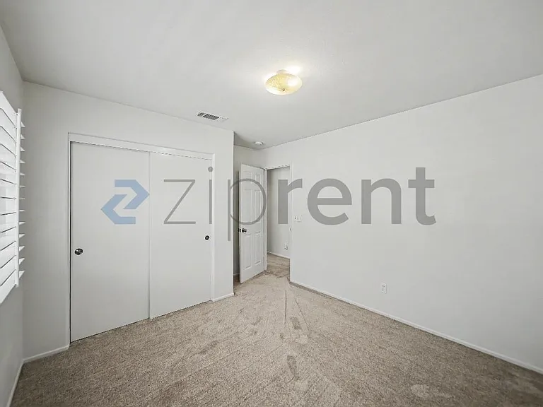 294 Kieswetter St — Photo 38