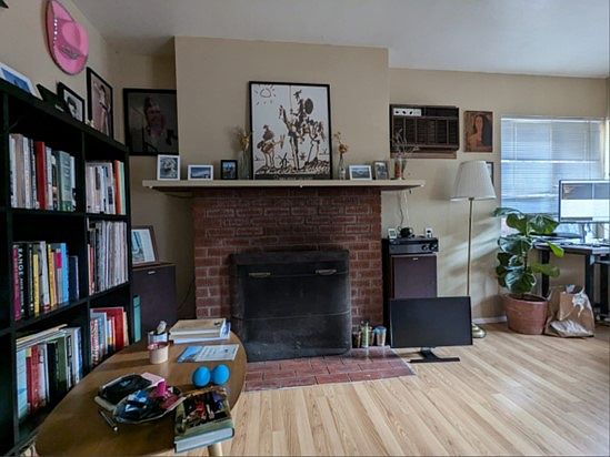 4th image of 4341 Louisiana St