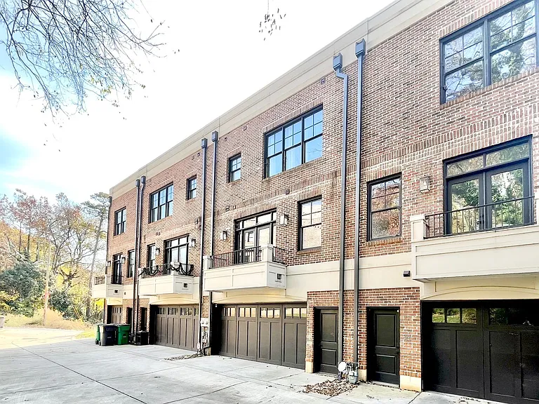 610 West Blvd — Photo 10