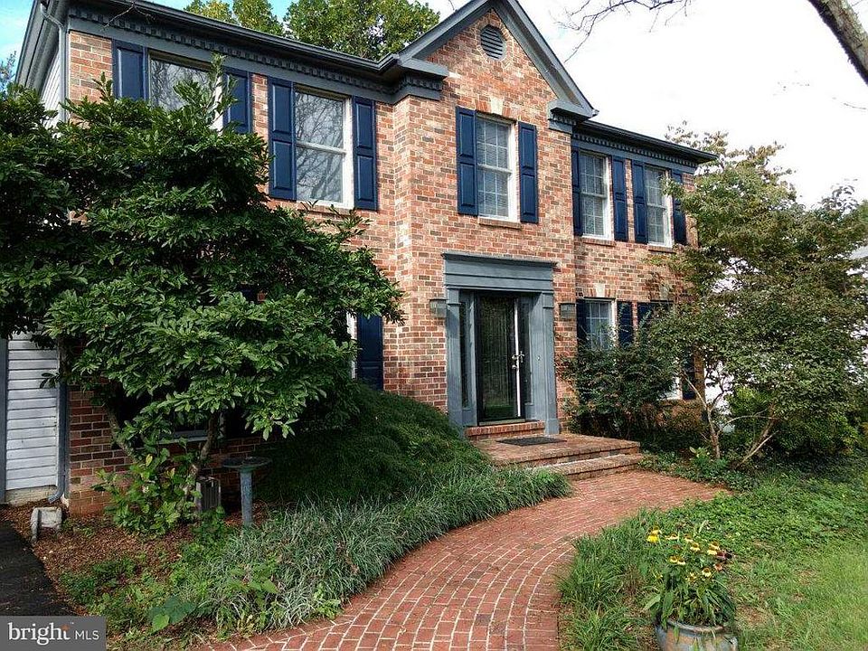 1st image of 15335 Oakmere Pl