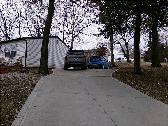 4th image of 602 Parnell St