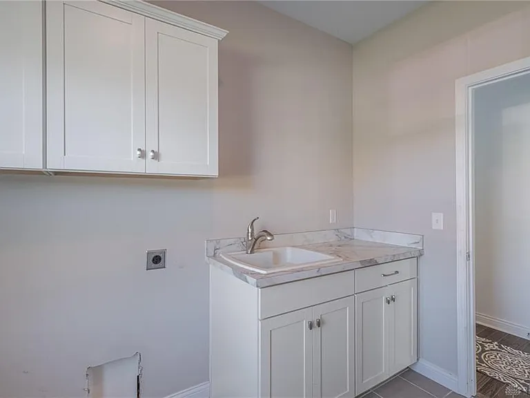 9501 Flatrock Dr — Photo 42