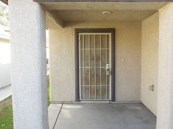 2nd image of 4230 Walnut Glen Dr