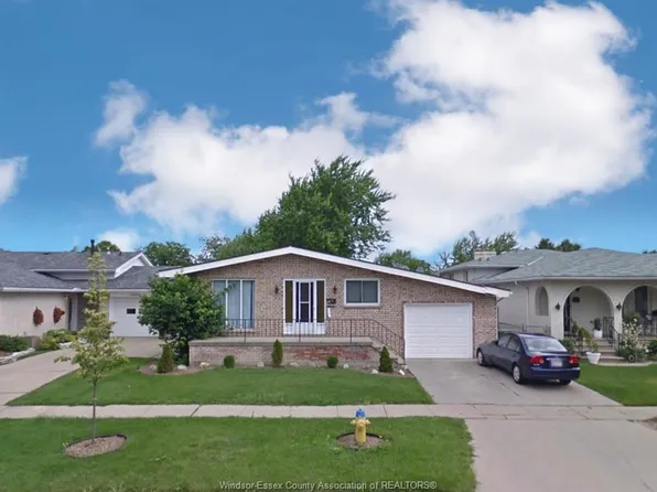 10820 Mulberry Rd, Windsor, ON N8R 1H8