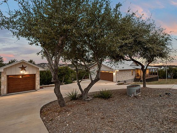 2nd image of 4408 Hennig Dr