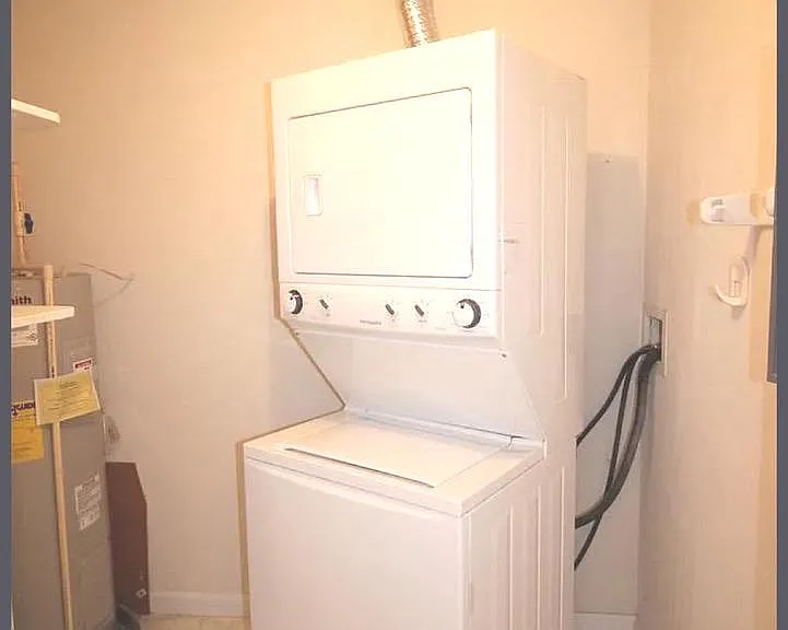 152 Brookland Ct #10 — Photo 12