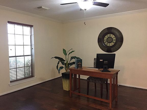 2nd image of 1308 Danielle Ln