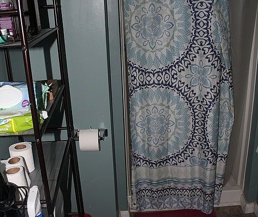 Apartment 3 Bathroom