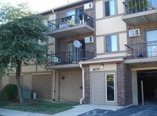 1674 Ishnala Dr APT 103, Naperville, IL 60565