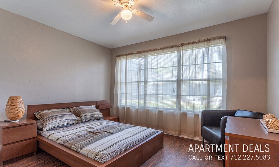 1st image of 2325 Coral St #2924