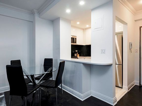 3rd image of 301 E 66th St #17BB