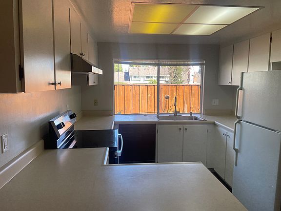 U shape kitchen