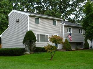 37 Nassau Rd, Poughkeepsie, NY 12601