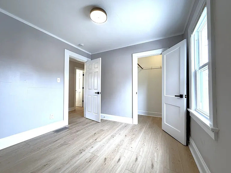 323 N 59th Street — Photo 12