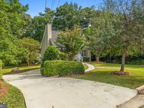 30 Parkman Trl, Covington, GA 30016