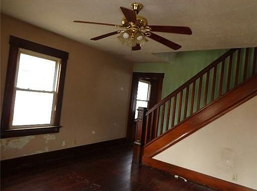 5th image of 407 W Dayton Dr