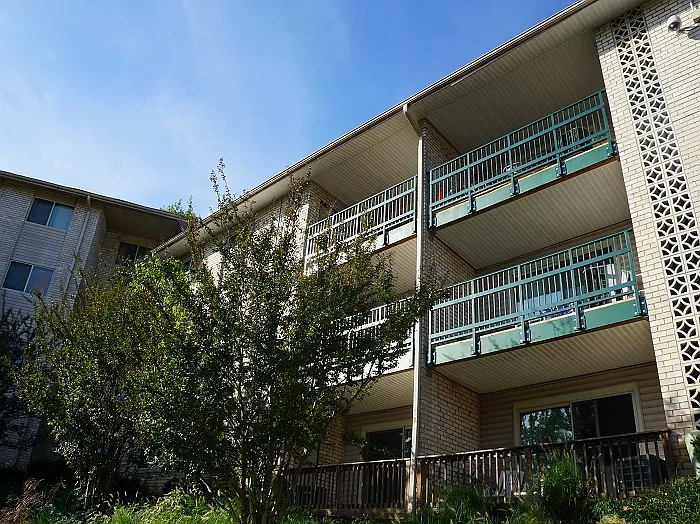 Calvert Hall Apartments — Photo 14
