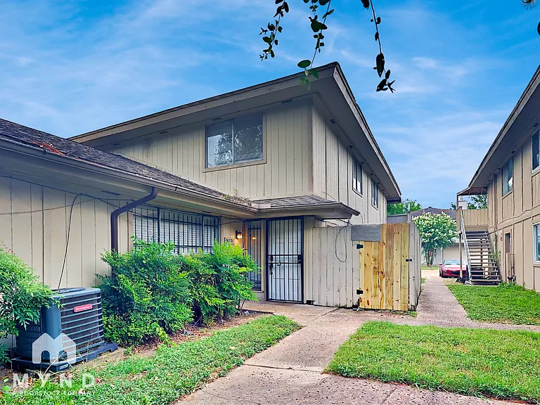 5632 Birchmont Dr #C — Photo 1