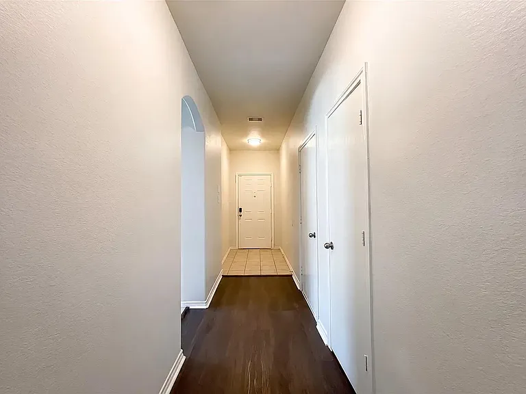 1604 Katydid Ct — Photo 3