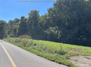 1295 Heizer Creek Rd, Poca, WV 25159
