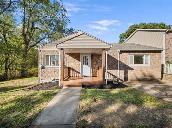 154 Sunset Blvd, Aliquippa, PA 15001