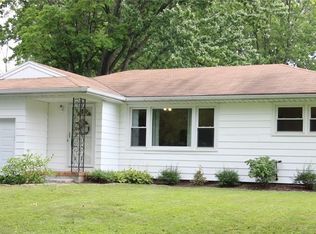 218 Sunnyside Dr, Rochester, NY 14623