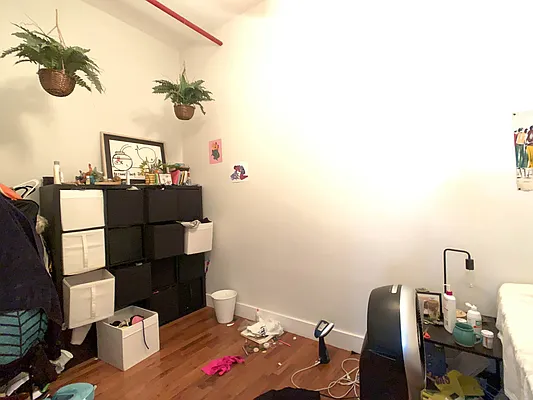 Rented by Carnegie Management Inc | media 29