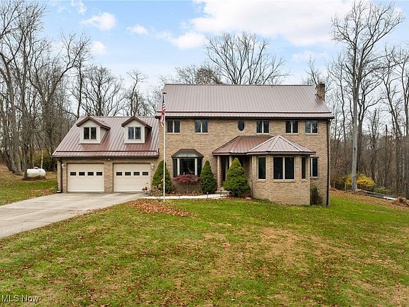 2nd image of 48837 Hillcrest Dr