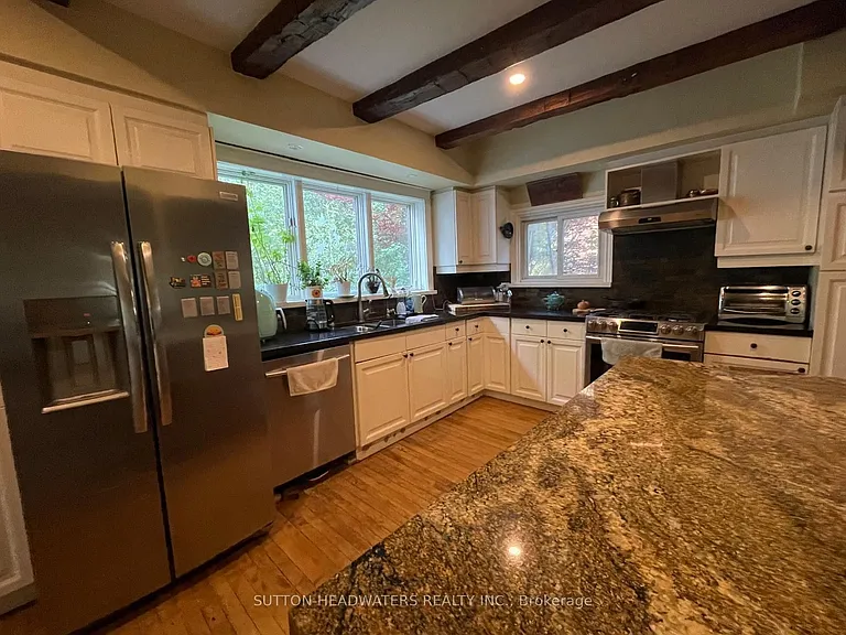 14427 Creditview Rd — Photo 2