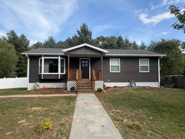 320 N Walker St, Adams, WI 53910