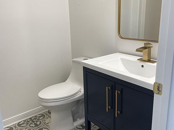 Super cute guest bathroom