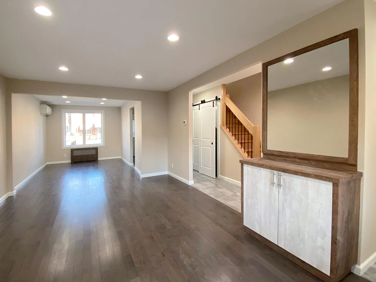 2405 E 23rd St — Photo 1