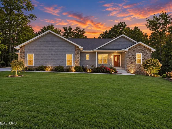 380 Mountain Preserve Pkwy, Crab Orchard, TN 37723