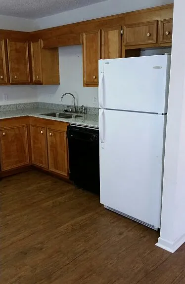 1803 N Tallowood Dr — Photo 7