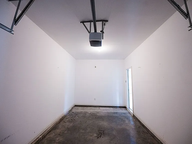 710 Central Park Ave — Photo 9