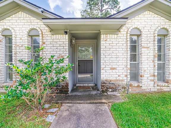 3rd image of 23230 Canyon Lake Dr