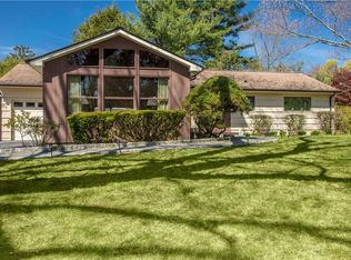 67 Matthes Rd, Briarcliff Manor, NY 10510