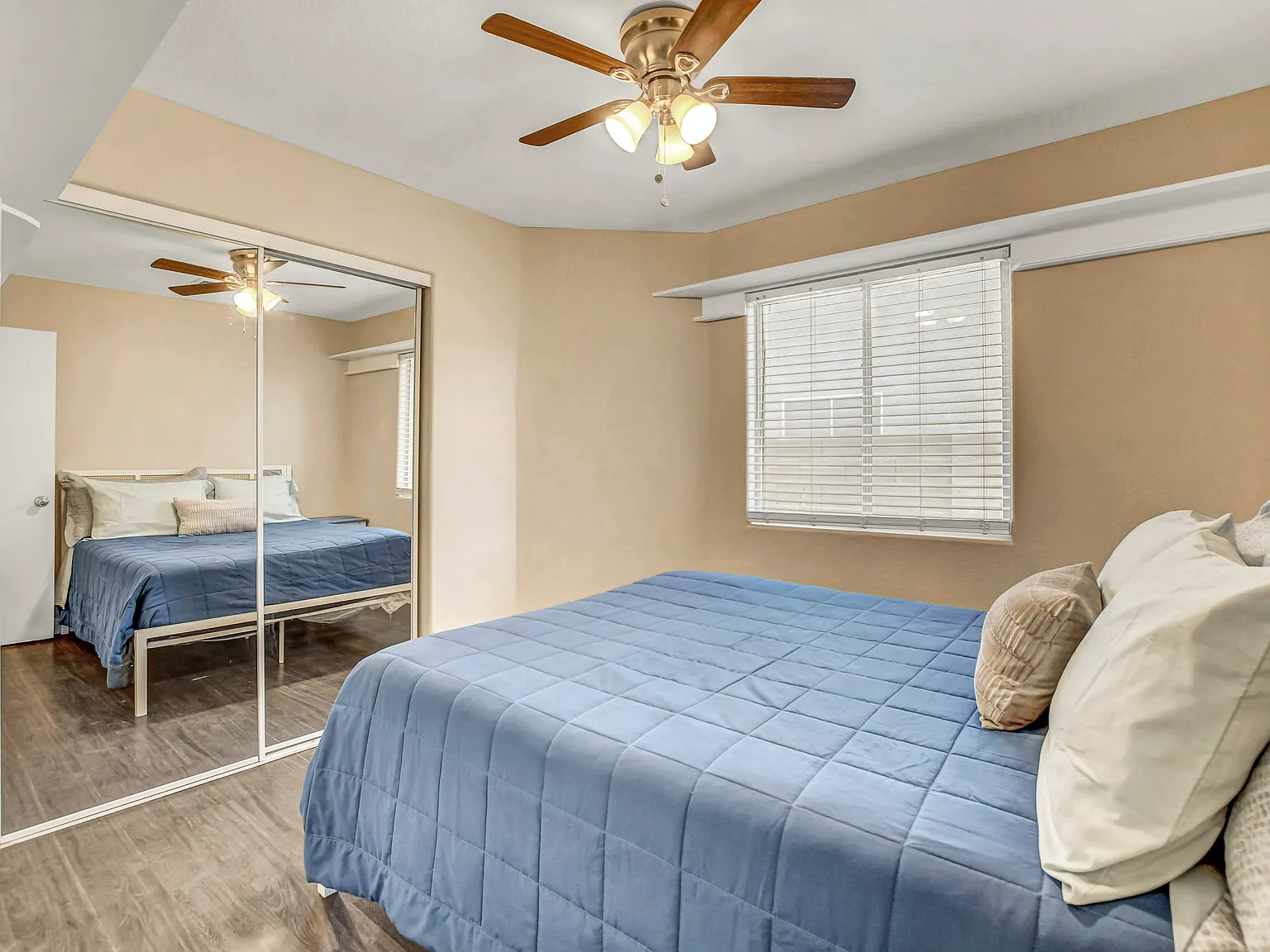 4 bed, 2.0 bath, 1213 sqft, $905 — Photo 2