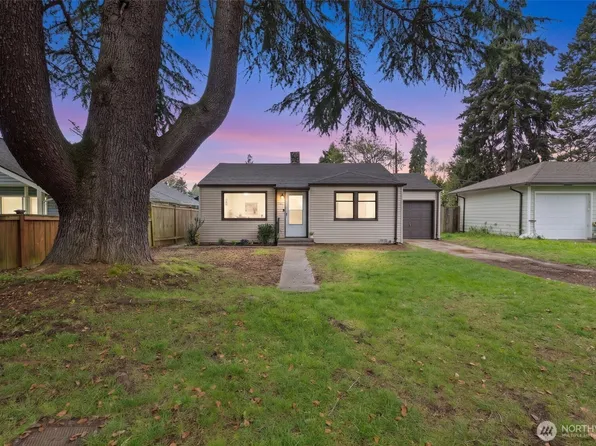 9747 Evanston Ave N, Seattle, WA 98103