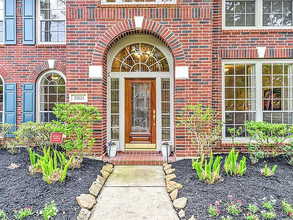 4th image of 22123 Glen Arden Ln