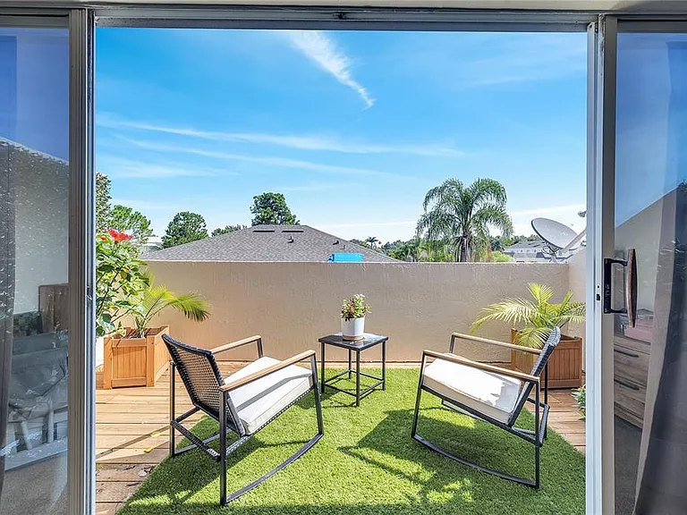 1028 Universal Rest Pl — Photo 32