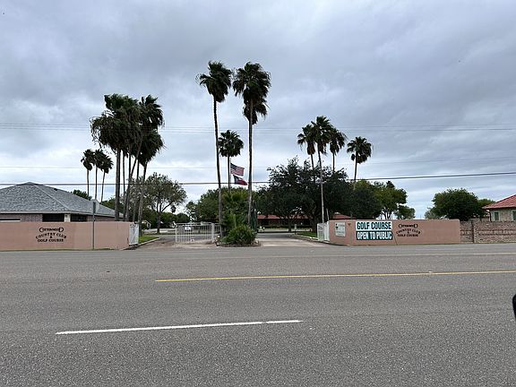 Entrance to Cottonwood Country Club Gated Community