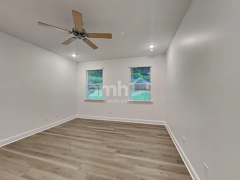 1605 Soapstone Rd — Photo 8