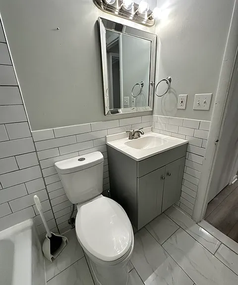 1800 Jefferson Park Ave #91 — Photo 13