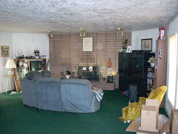 livingroom from front door