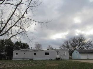 1939 Manchester Dr, Lapeer, MI 48446