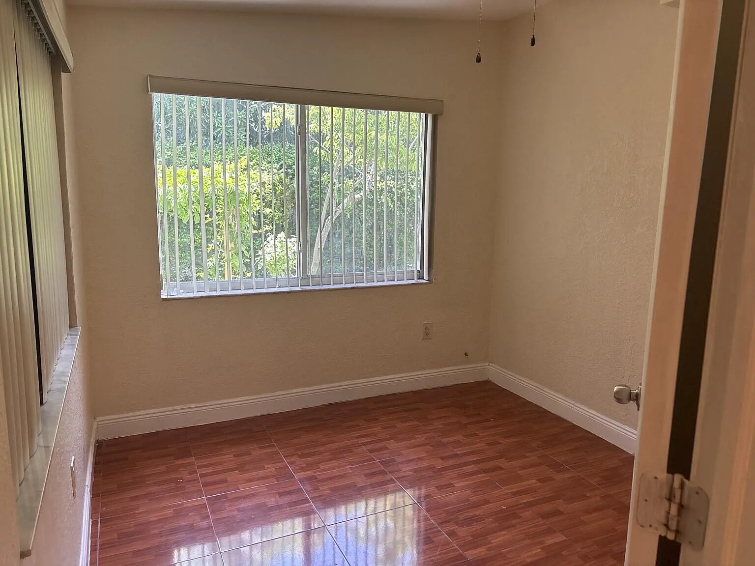 1 bed, 1.0 bath, 950 sqft, $1,100 — Photo 4