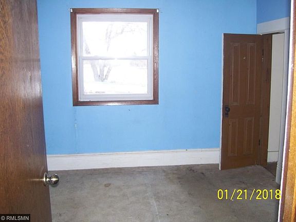 5th image of 28300 Tucker St NE