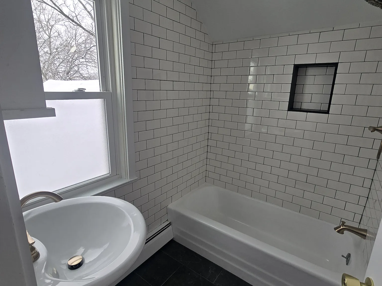 2 bed, 1000 sqft, $1,500 — Photo 3